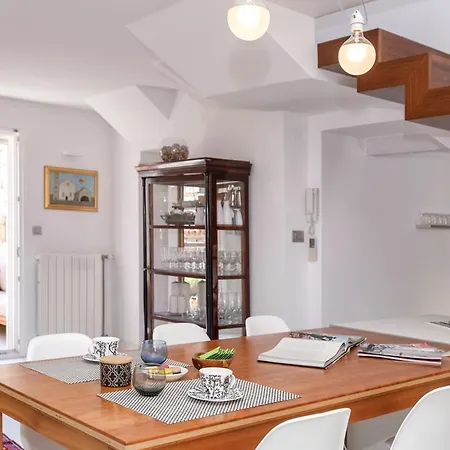 Luxury Bifora Apartment